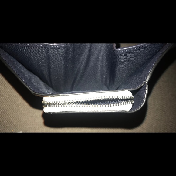 Coach Wallet - Picture 7 of 7